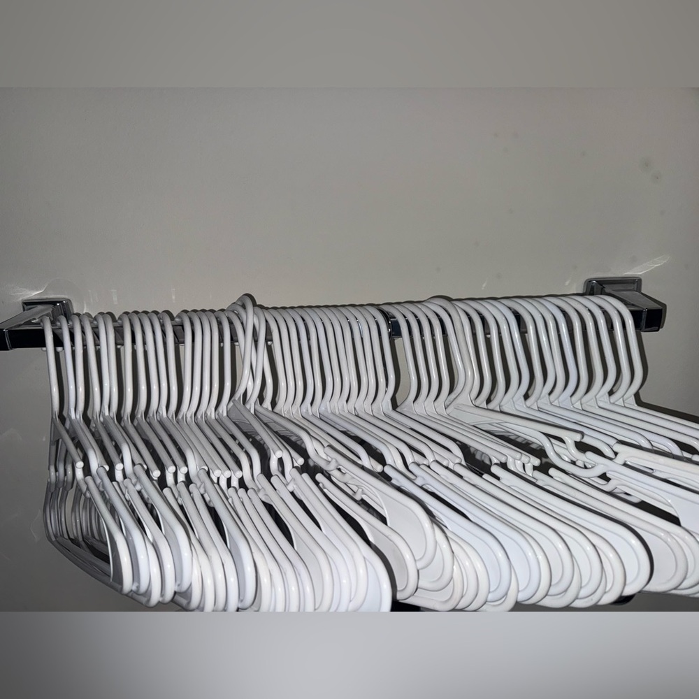 60 new Set of White Plastic Clothing Hangers - Picture 2 of 3